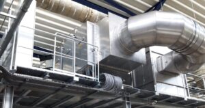 Mehr über den Artikel erfahren VOC-Emissionen in der Industrie: Ursachen, Grenzwerte und Minderung